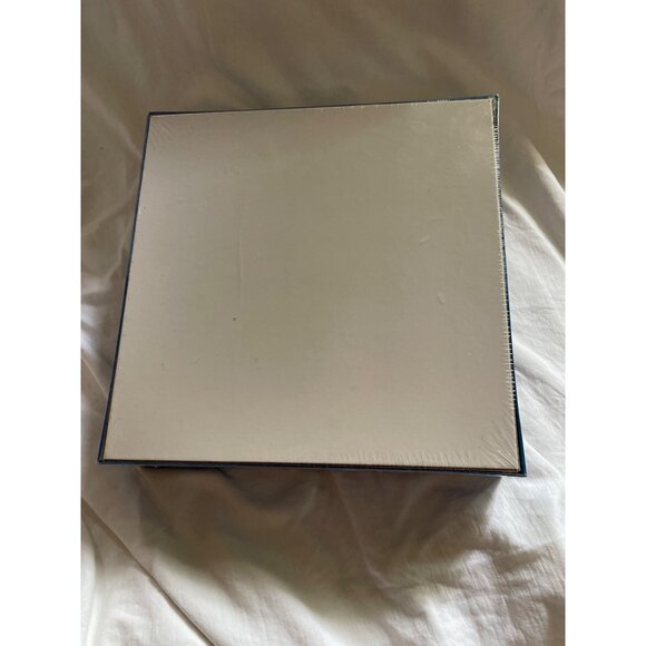 Bits And Pieces 750-Piece Shaped Puzzle Cats By Kathy Goff - Picture 5 of 5